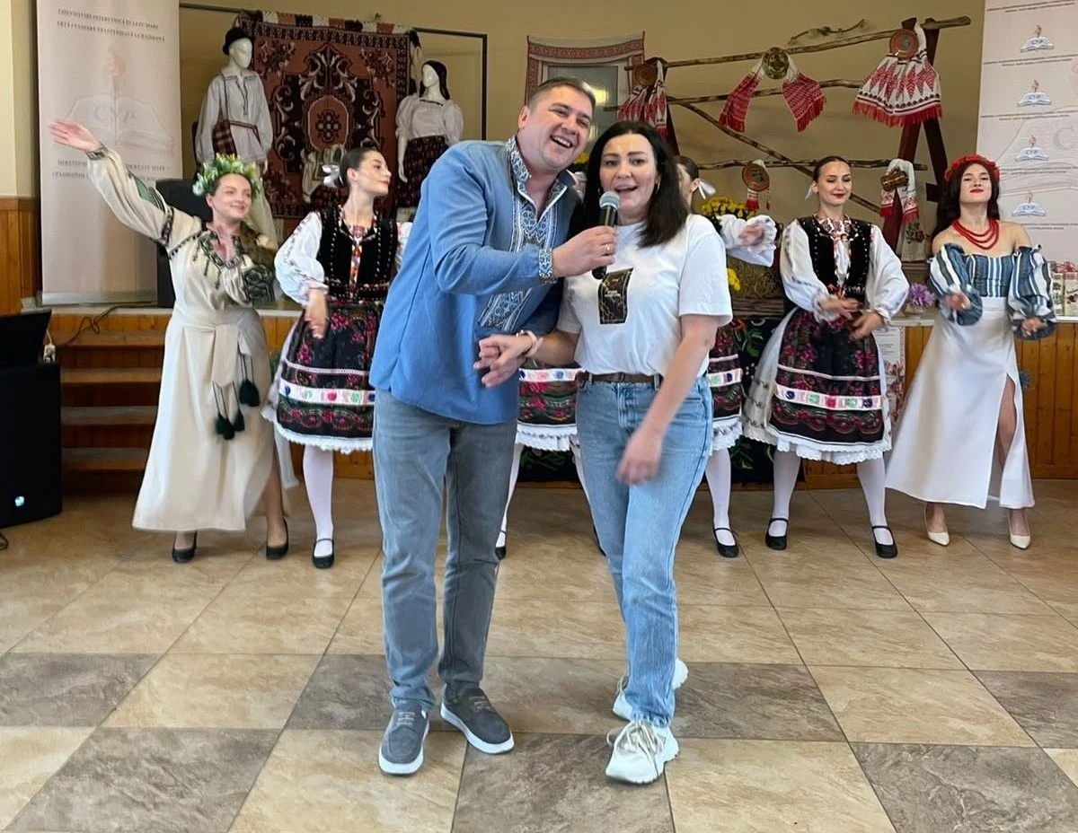 Борщ, вареники й закарпатські пісні: у Румунії українські традиції об’єднали чотири етнічні громади