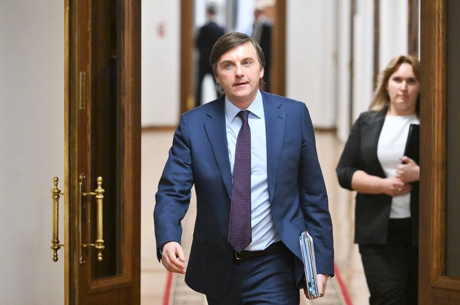 Росія змінює шкільну освіту на ТОТ: нові предмети, військова підготовка та оцінки за поведінку