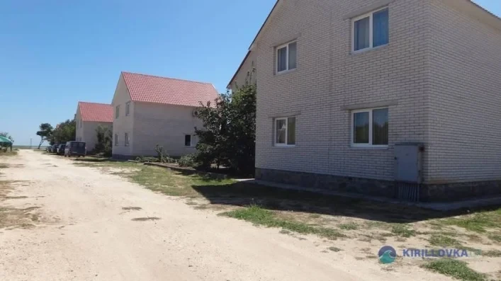 У Кирилівці БпЛА влучив у базу відпочинку, де розміщувалися російські військові
