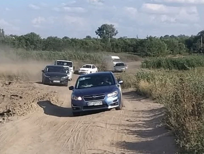 Ділянка “дороги життя” Василіка – Запоріжжя біля Кам’янського, яка стала “сірою зоною”