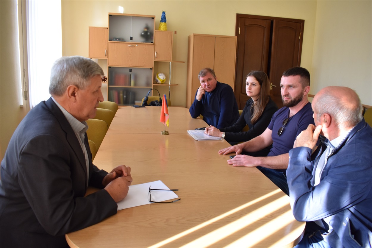 Обговорення проектів ремонту і модернізації навчальних закладів Сірогозщини