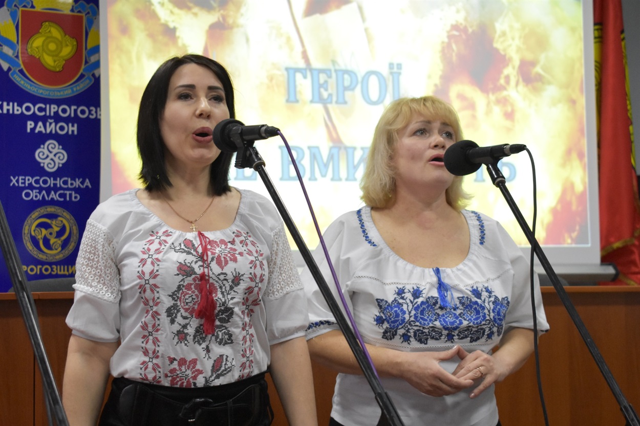 Лілія Рогожина, Алла Іванова