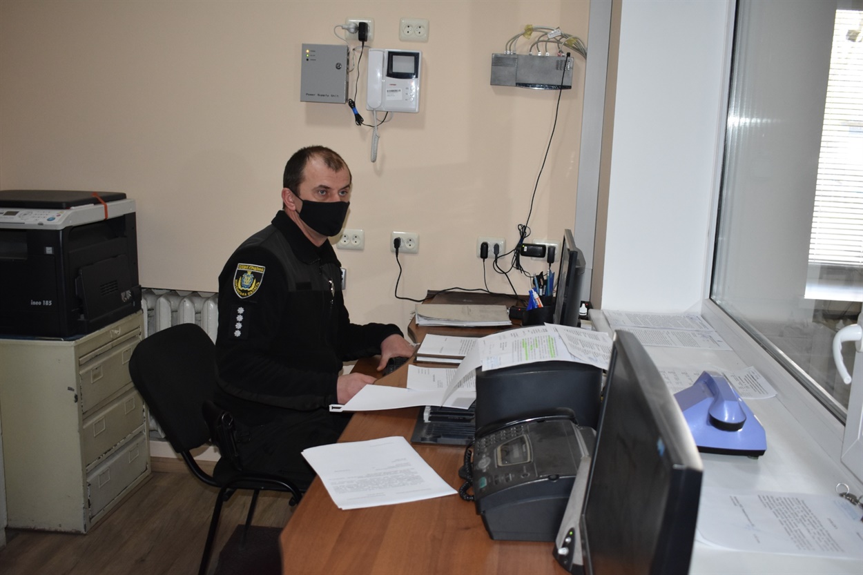 У поліції відвідувачів приймають з дотриманням усіх карантинних вимог