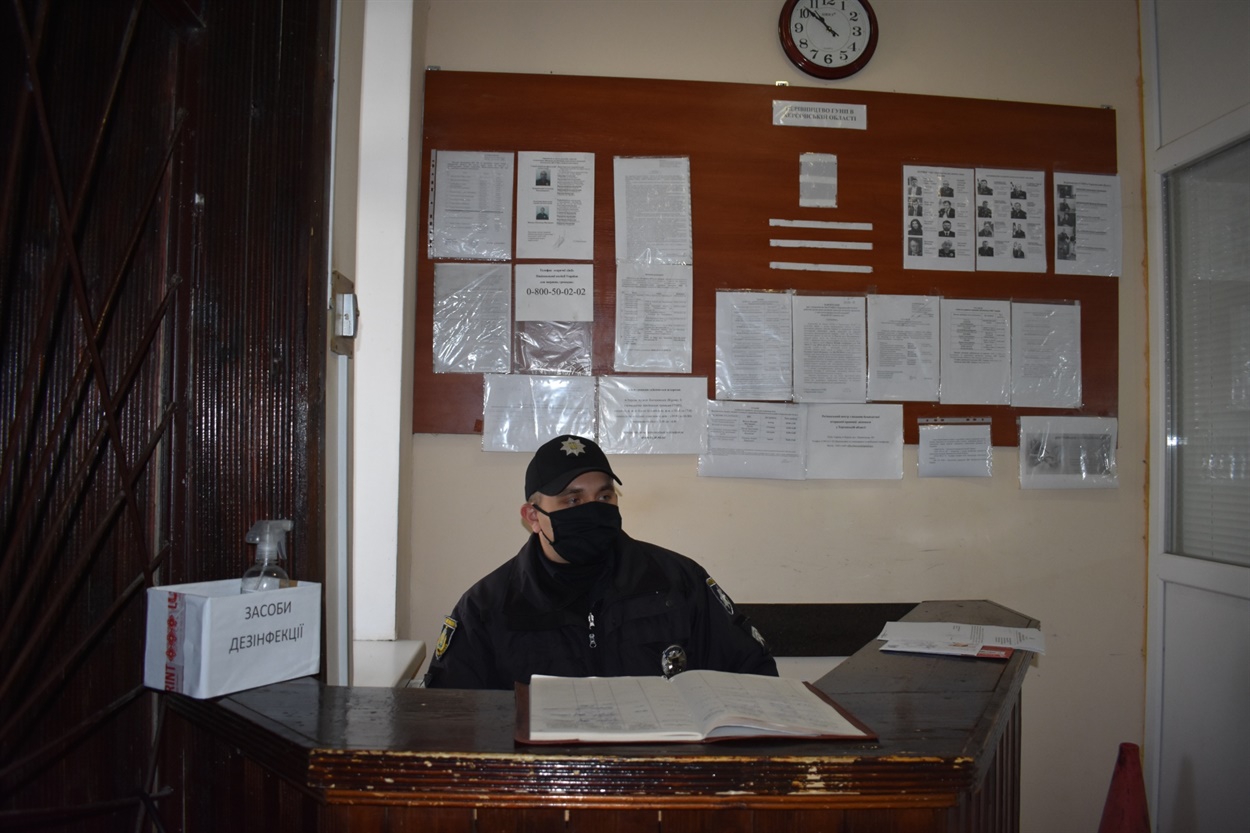 Райвідділ в повному обсязі забезпечений дезінфікуючими засобами і антисептиками