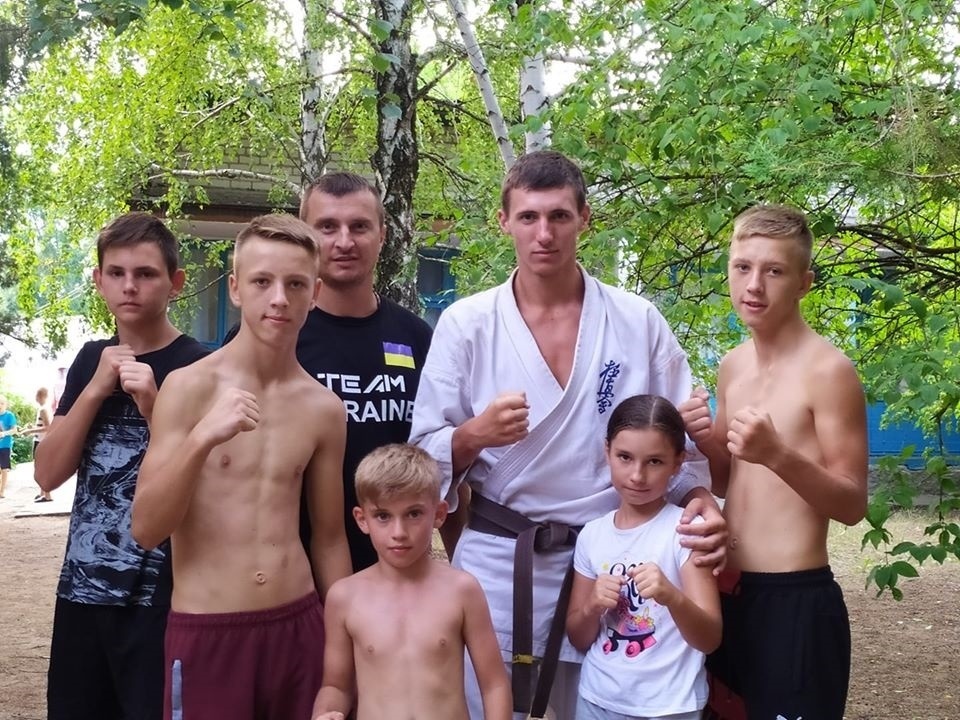 Віталій Лежнюк зі своїми вихованцями