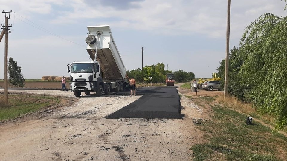 Ремонт дороги в Першопокровці