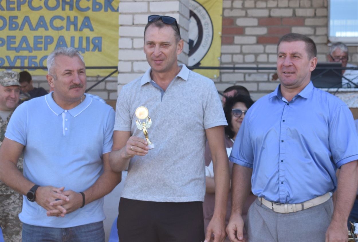 Нагороду отримує Ігор Каміньков