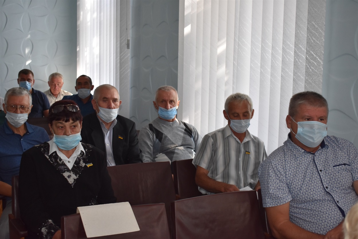 19 депутатів райради, які були присутні на сесії підтримали рішення про надання коштів на ремонт Степненської школи