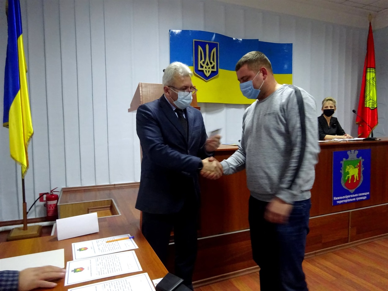 Дмитро Такаджи вручив депутатське посвідчення Олександру Здановському