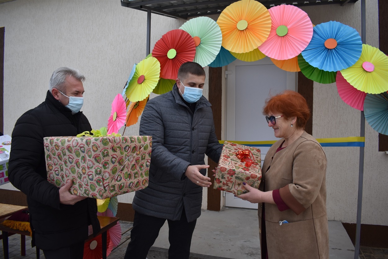 Подарунки для першопокровської малечі