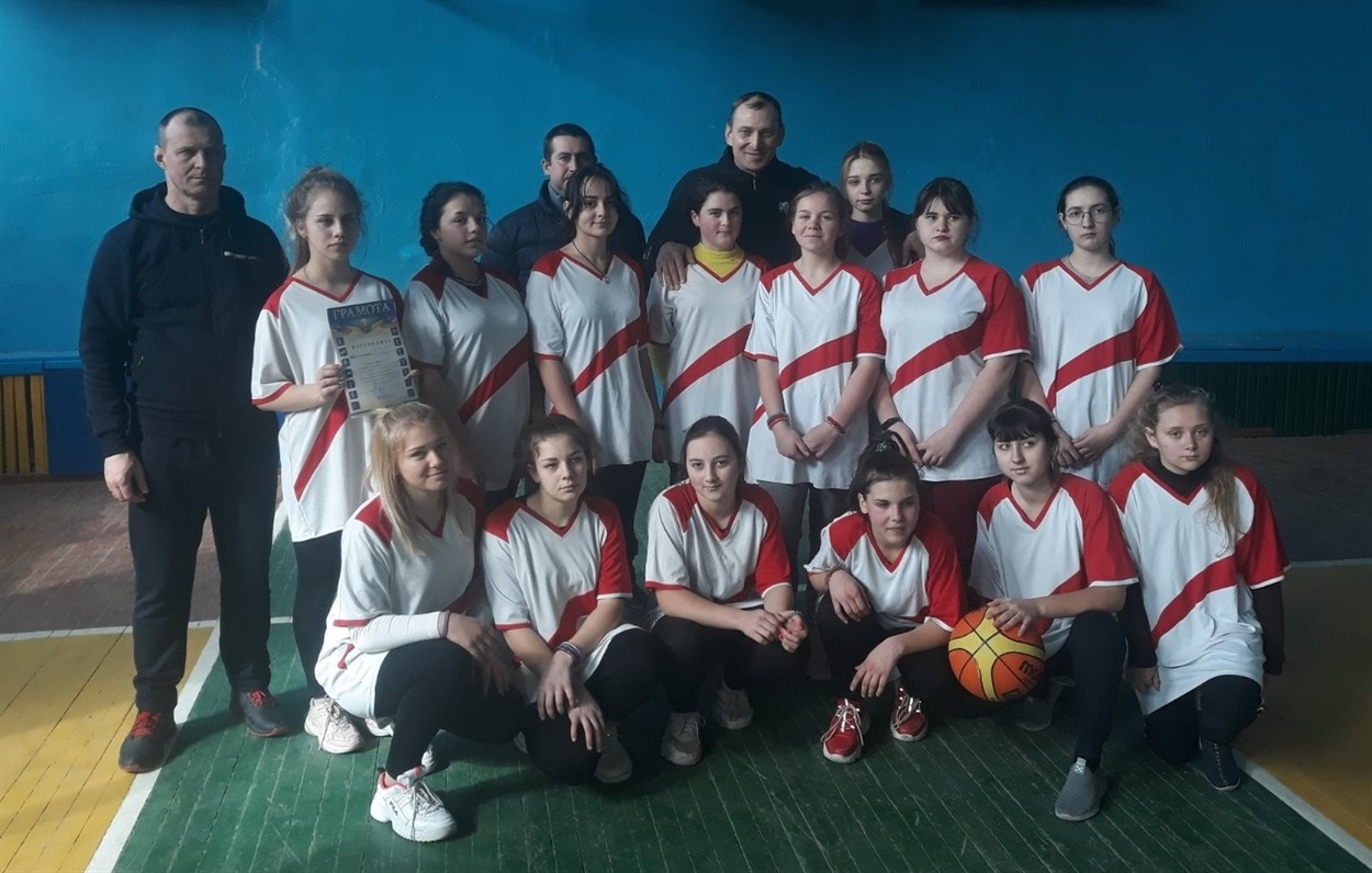 Збірна команда Верхньосірогозького, Сірогозького та Нижньоторгаївського ліцеїв 