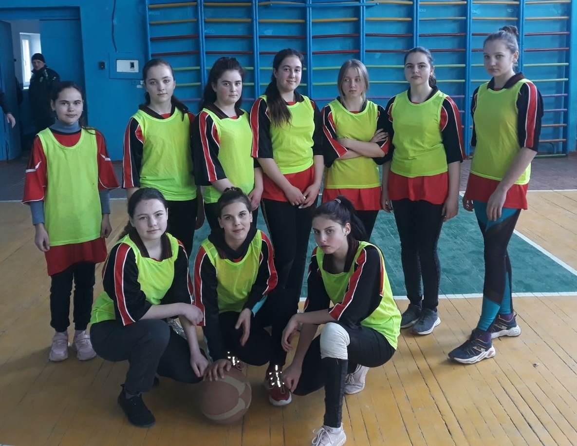 Дівоча збірна Нижньосірогозької громади