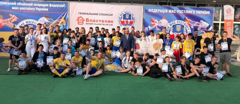 Учасники і організатори змагань