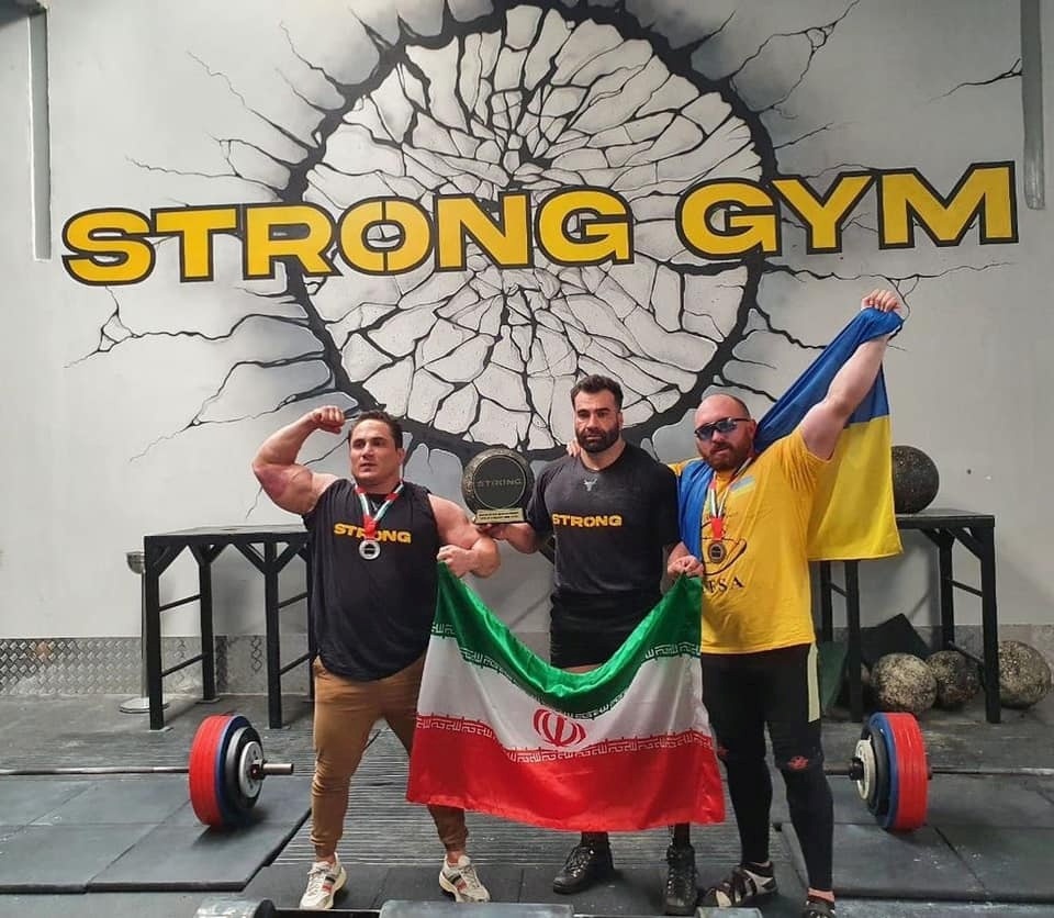 Церемонія нагородження на Міжнародному турнірі Emirates Strongest Man