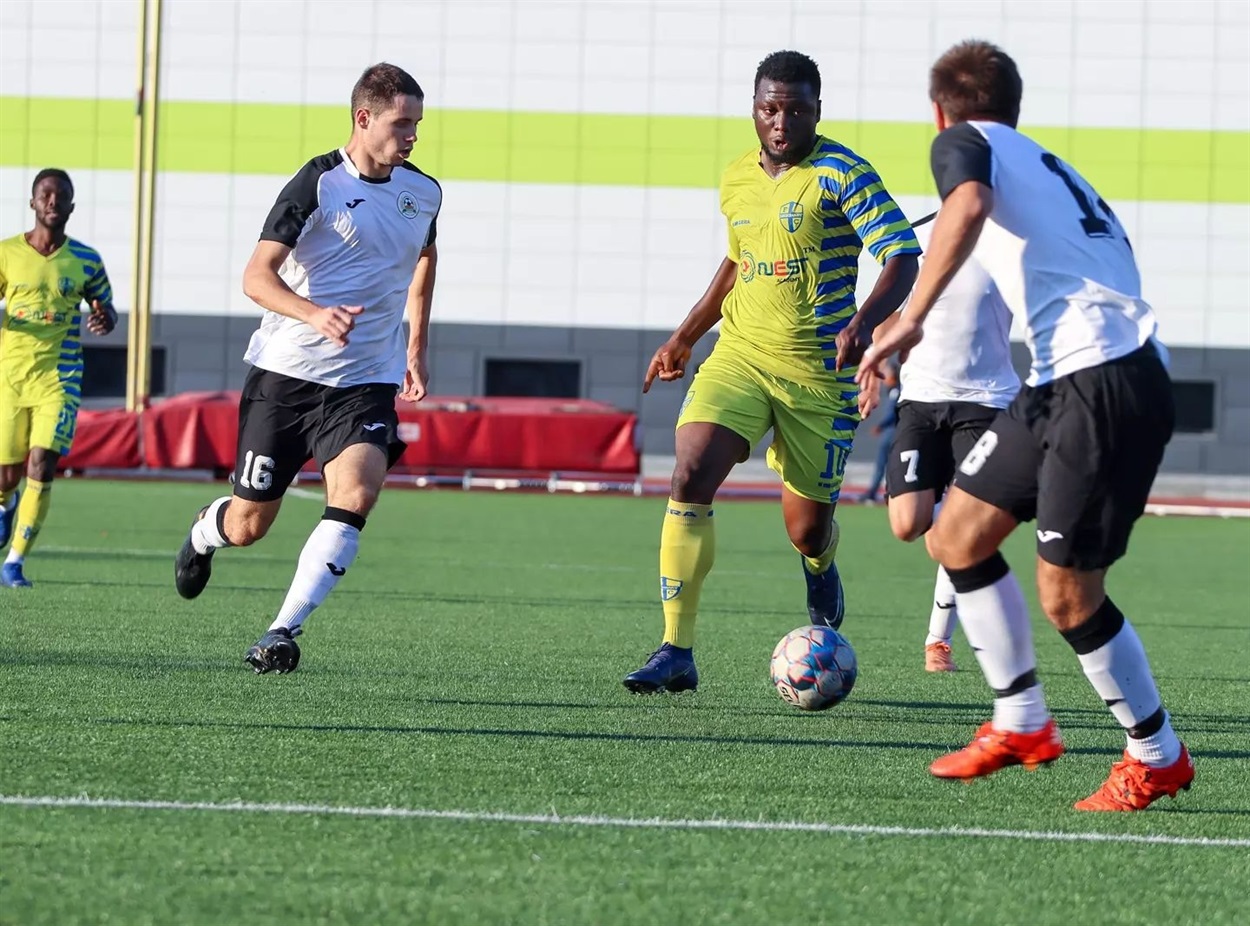 Фото зі сторінки facebook fc legionary