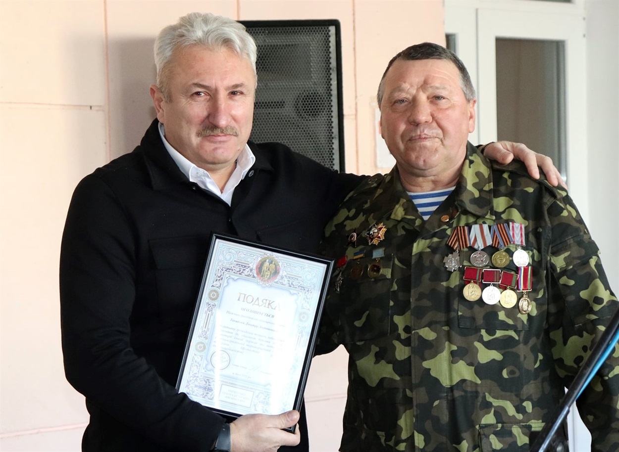 Дмитро Такаджи, Юрій Кривцов