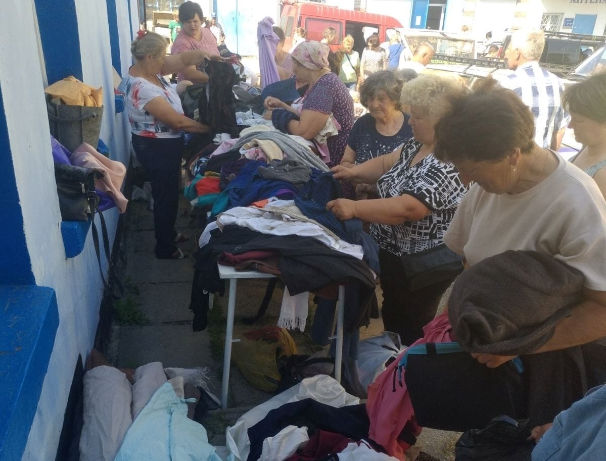 “Банк одягу” для багатодітних сімей та біженців 