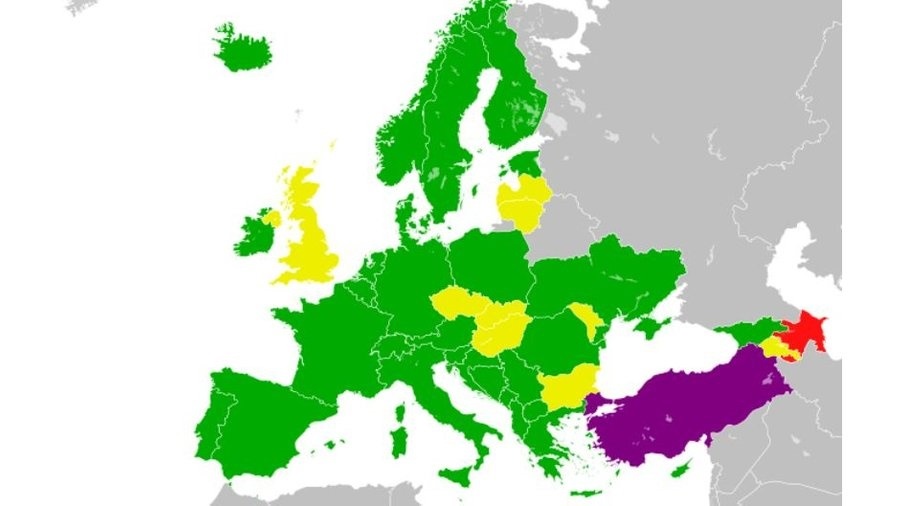 Зелені — країни, в яких підписана та ратифікована Стамбульська конвенція, жовті — підписана, червона — не підписана, бузкова — колишня учасниця. Вікіпедія