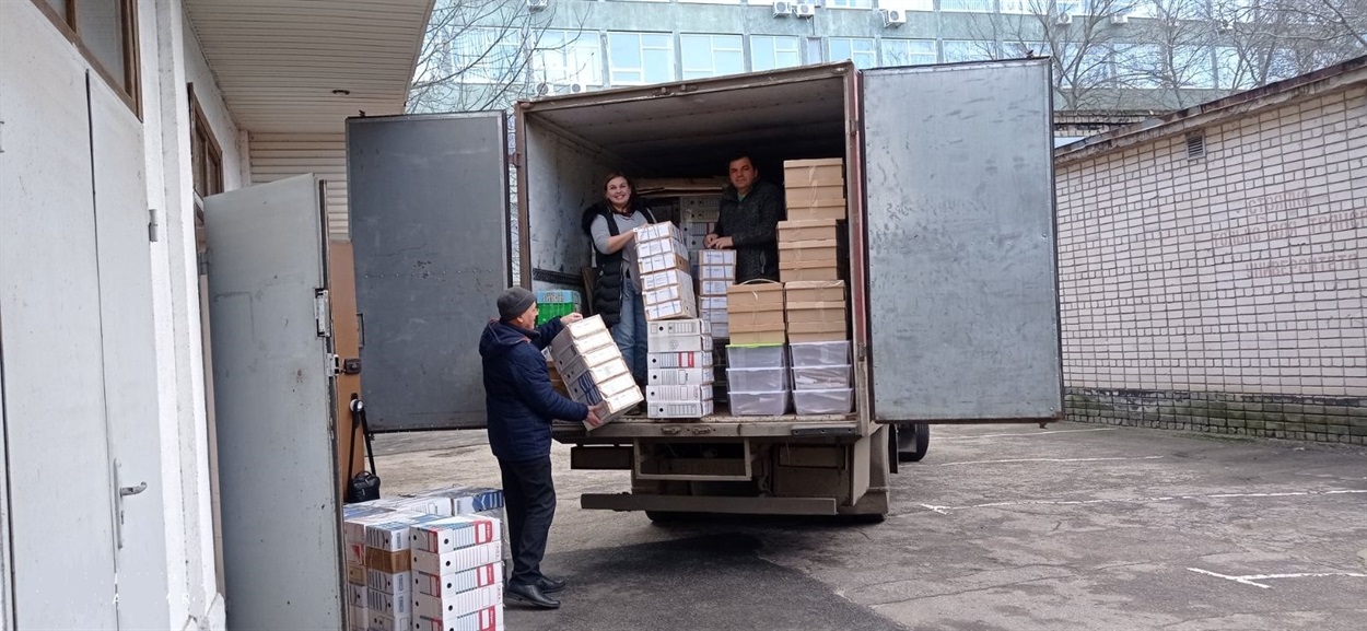 Евакуювати гербарій в безпечне місце допомогли волонтери