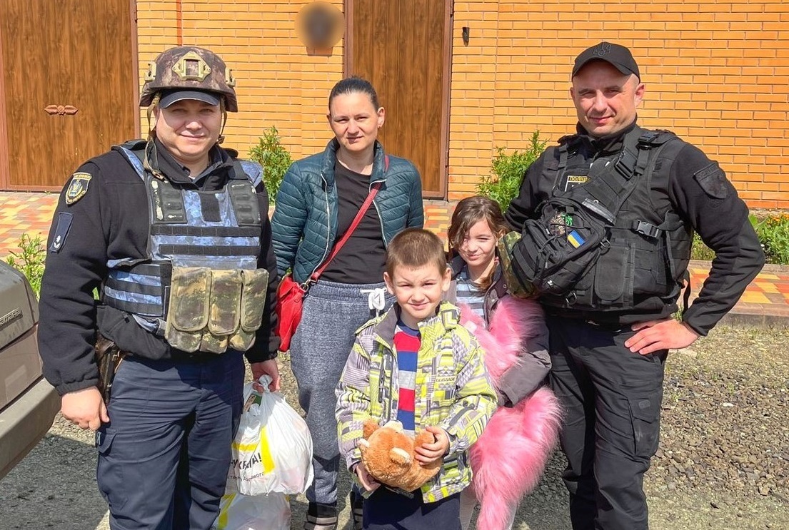 Фото зі сторінки у Facebook “Поліція Херсонської області”