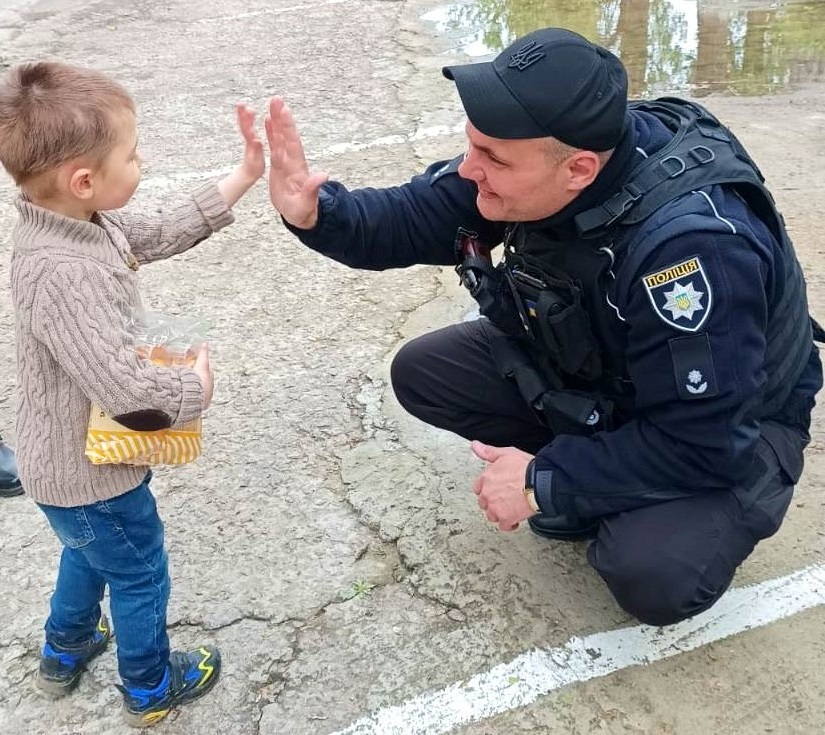 Фото зі сторінки у Facebook “Поліція Херсонської області”