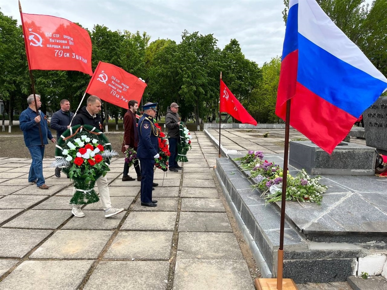Мітинг в Нижніх Сірогозах 9 травня 2022 рік. Фото: окупаційний Телеграм-канал