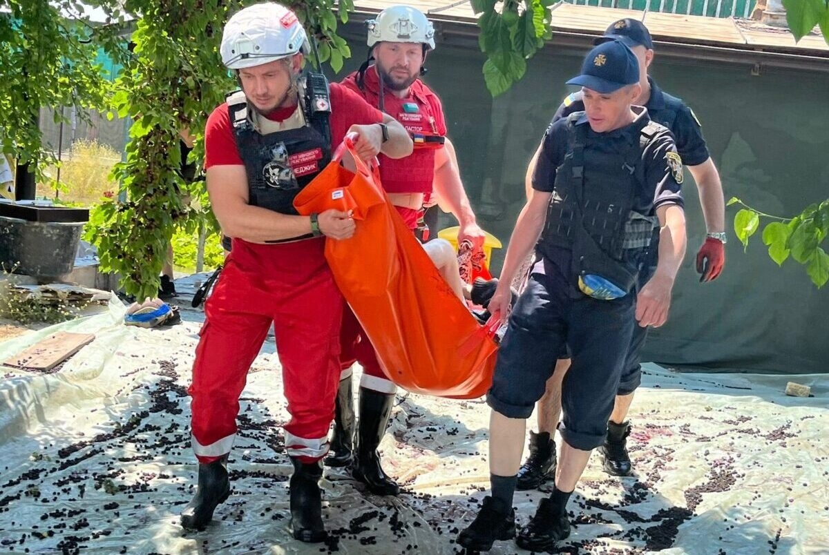 Херсонщина. За станом на 13 годину 06.06.2023 органами місцевої влади із залученням ДСНС проводяться евакуаційні заходи в зонах підтоплення