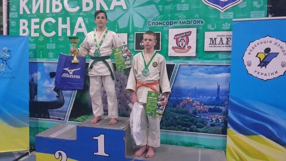 2019 рік. Київ. Всеукраїнський турнір з дзюдо “Київська Весна”. Ліворуч Артем Горбань