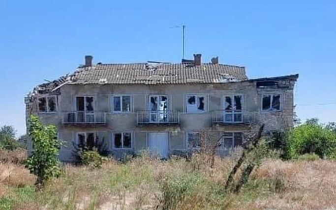 Любомирівка після російської окупації: ушкоджено всі будівлі в селищі