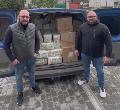 Гумдопомогу доправлено в Херсон. Фото з Facebook-сторінки Валерія Газаєва