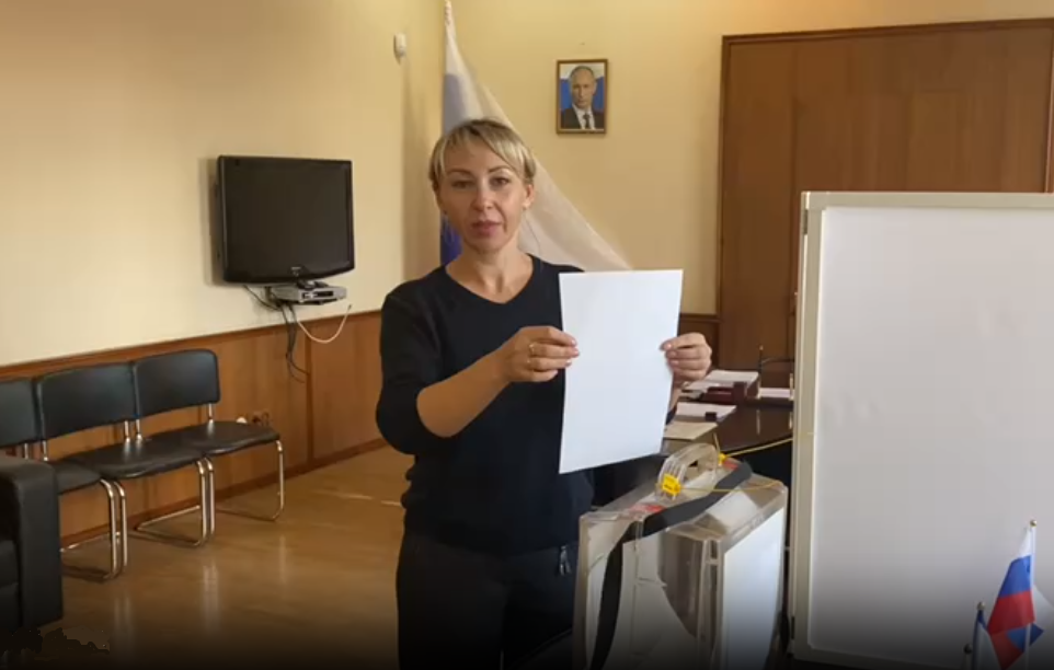 Терських на псевдореферендумі. Скріншот: kherson-news.ru