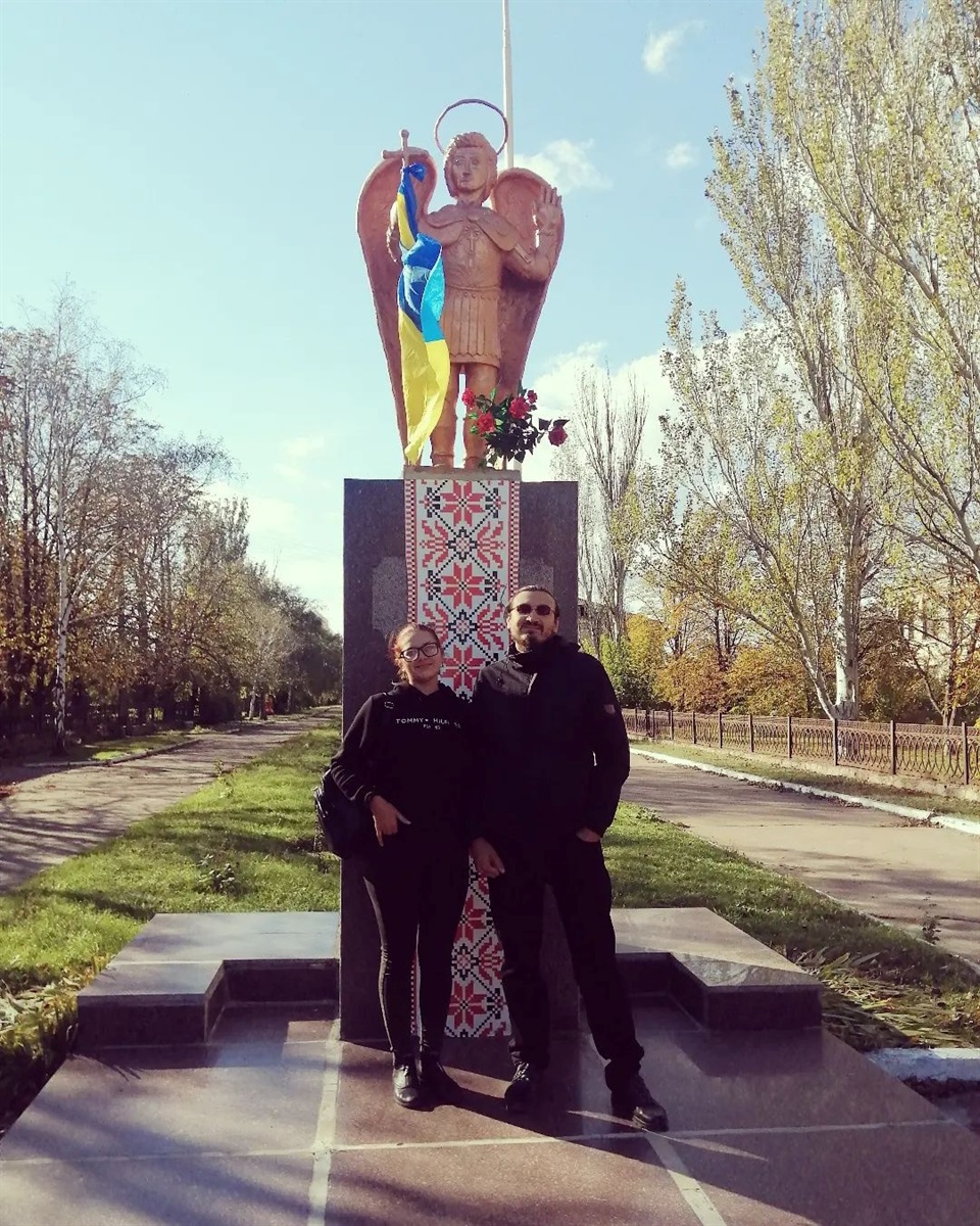 “Сім місяців ми вірили, чекали, що от-от наші славні хлопці, наші ЗСУ, виженуть ту нечисть із рідної Михайлівки. Нарешті цей день настав”, – написала тоді Ірина в соціальній мережі