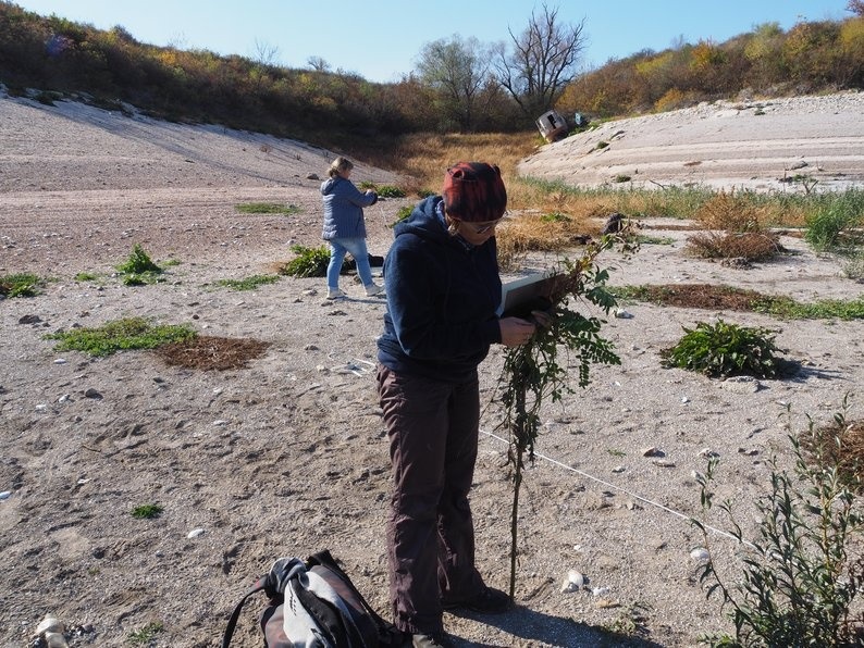 Науковці досліджують дно Каховського водосховища. Жовтень 2023 р. Фото надав Іван Мойсієнко