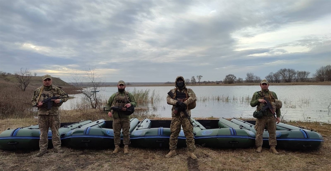 Морські піхотинці отримали 5 човнів від ГО “Піклуюсь ICARE”