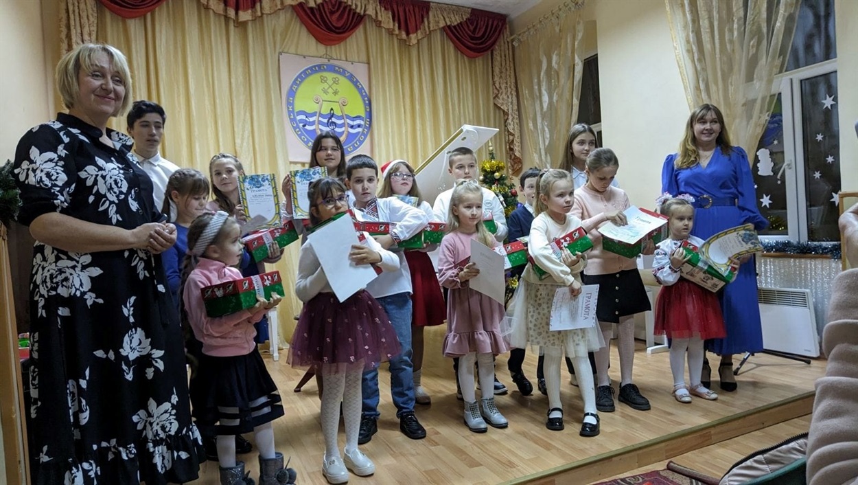 Олена Пономарьова та її колежанка з Великої Лепетихи нині викладають в Чопській музичній школі