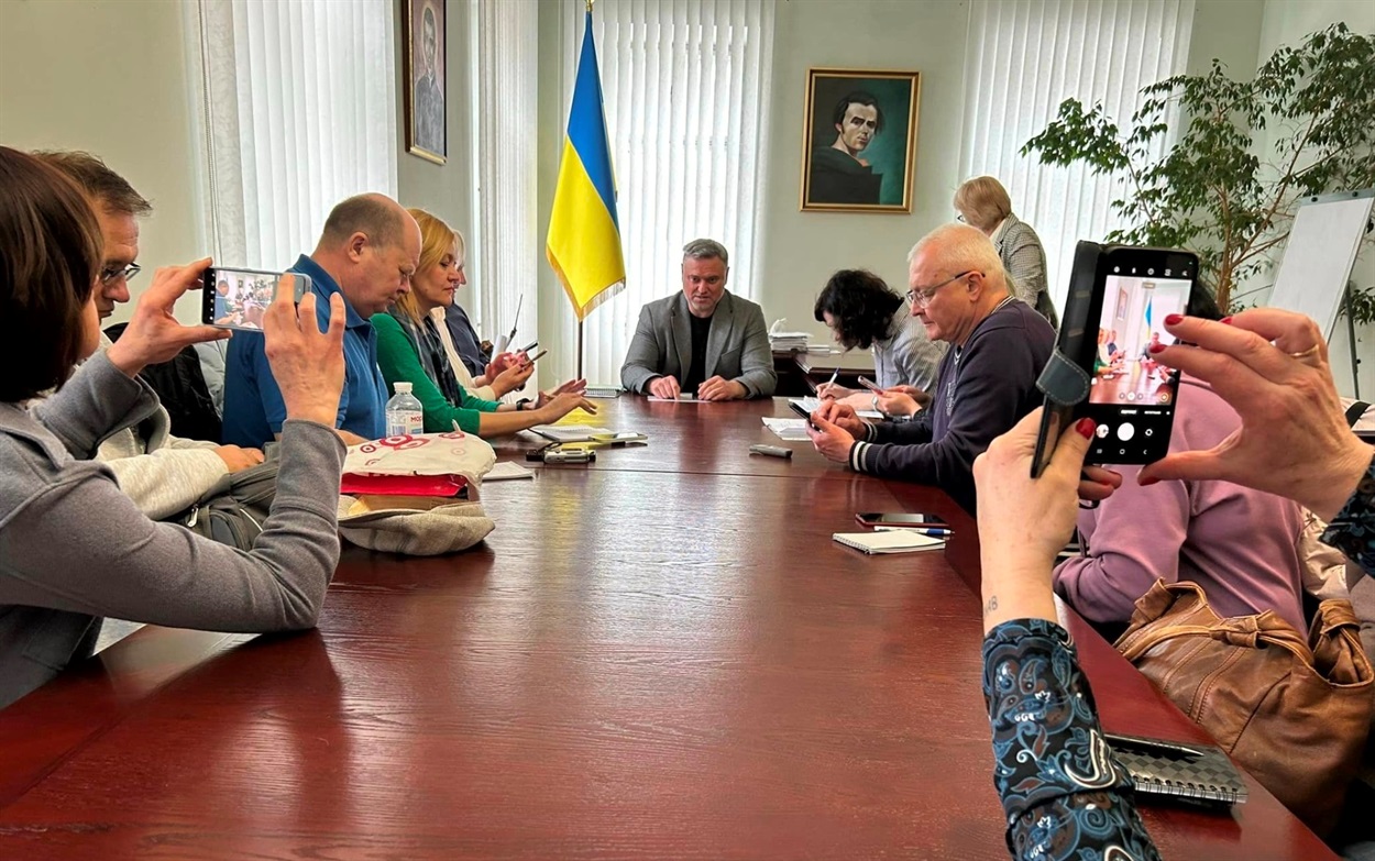 Учасники престуру на зустрічі з головою Городоцької громади Володимиром Ременяком
