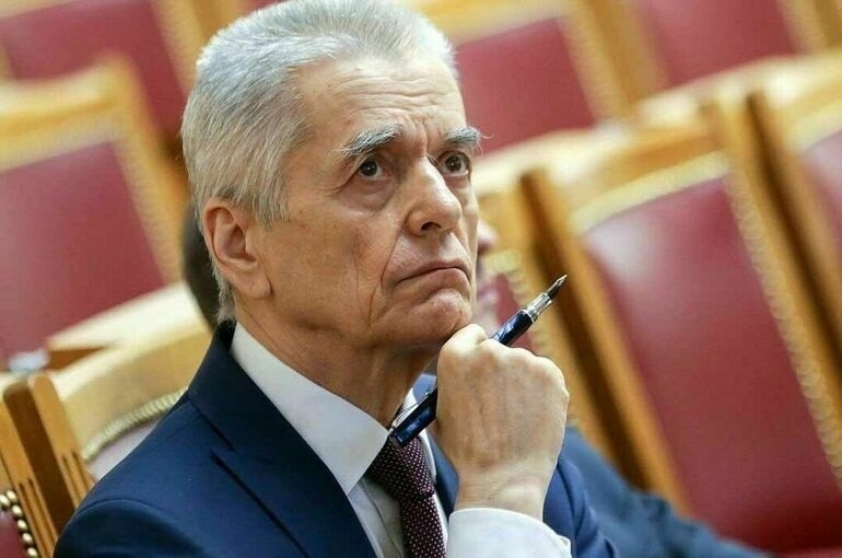 Геннадій Онищенко, лікар-епідеміолог, колишній головний санітарний лікар Росії і колишній голова “Росспоживнагляду”. Фото: Пресс-служба Госдумы