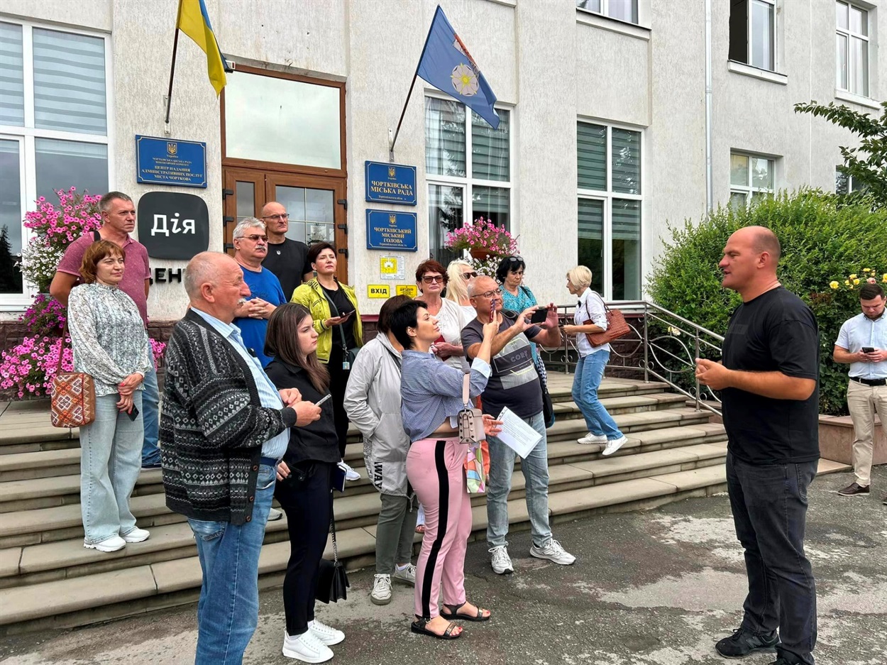 Міський голова Чорткова Володимир Шматько відповідає на запитання журналістів