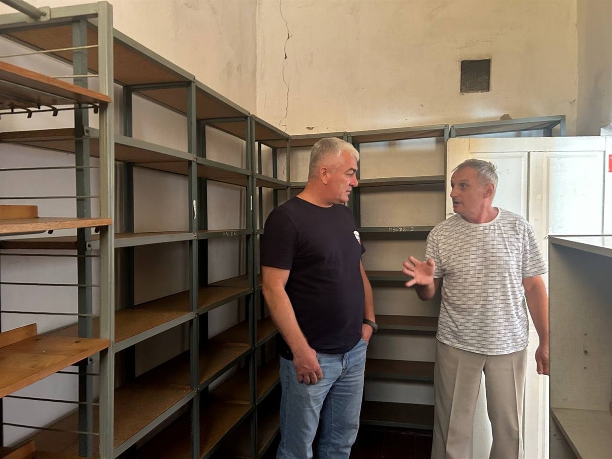 Відкриттям Ольгинської школи більше займається Олександр Кузьоминський (на фото праворуч). Фото: окупаційний Telegram-канал