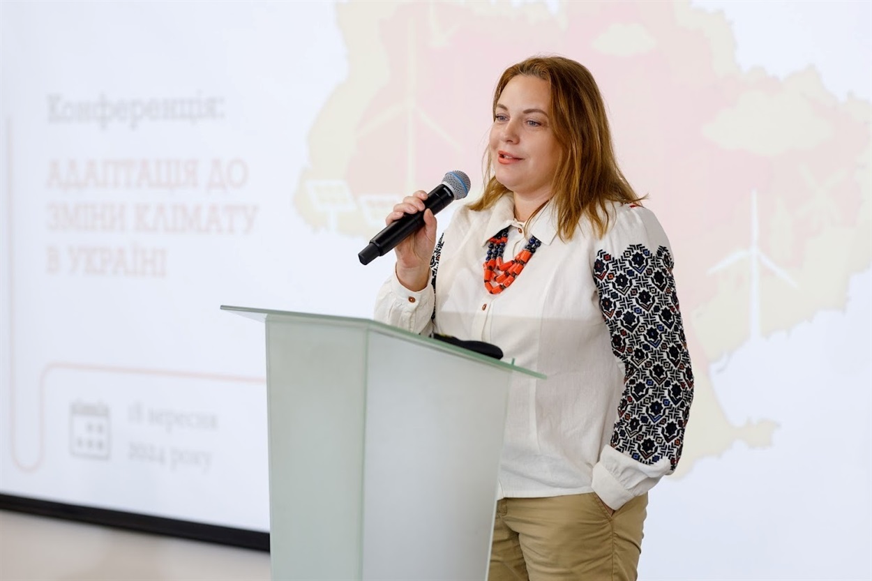 Доповідь Оксани Кисіль на APENA 3. Київ, 18.09.24. Фото: з Facebook-сторінки APENA 3