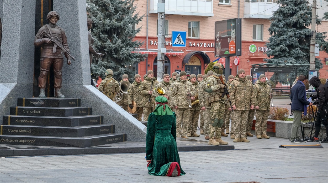 Житомир. Меморіальний захід до 2-ї річниці звільнення Херсона 