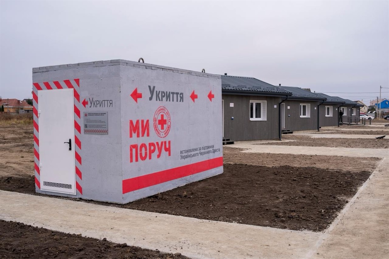 На території модульне містечка облаштовано укриття. Фото: Мінреінтеграції