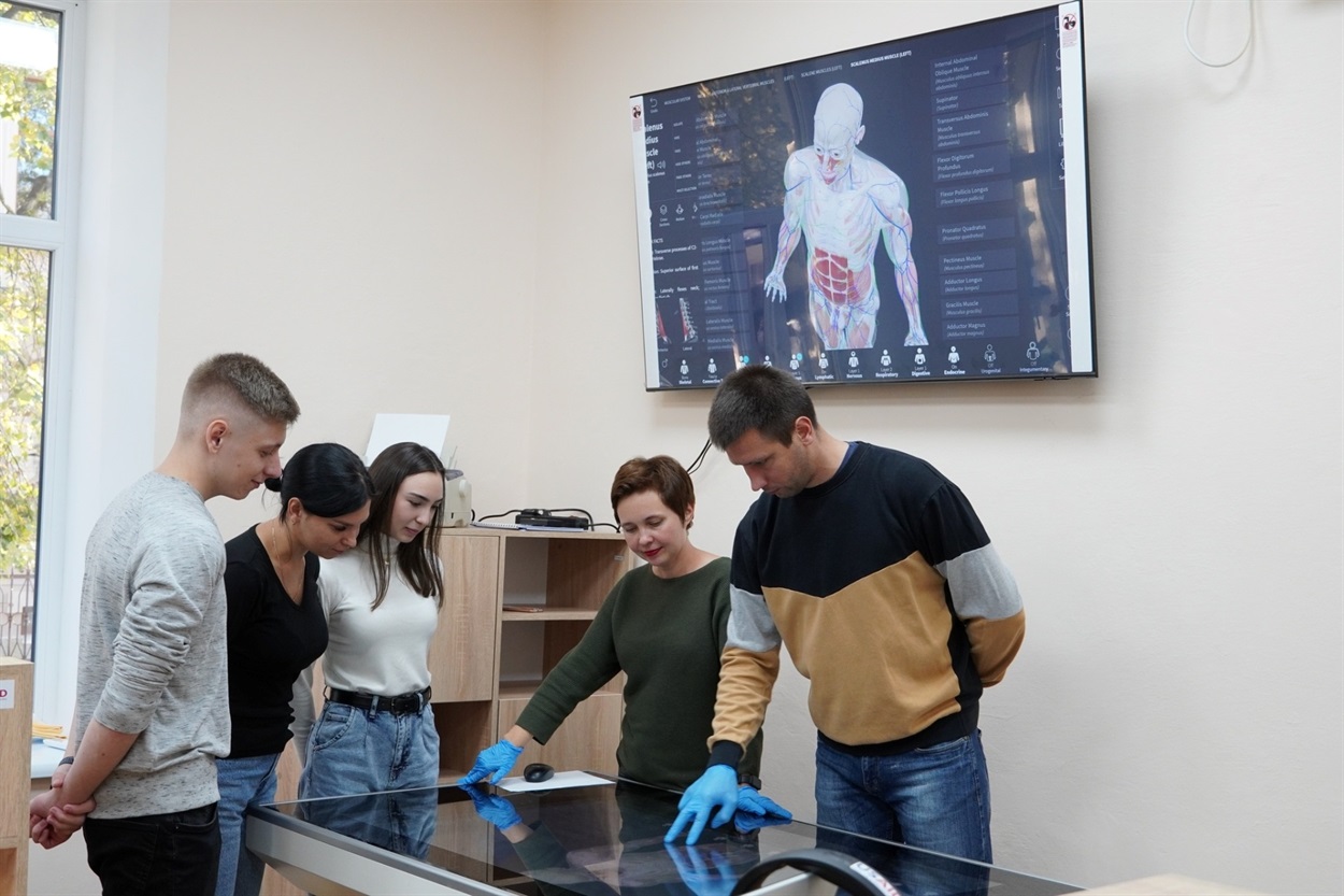 ХДУ: використання інтерактивних технологій у викладанні дисциплін загальнобіологічного циклу. Фото: Фейсбук-сторінка ХДУ