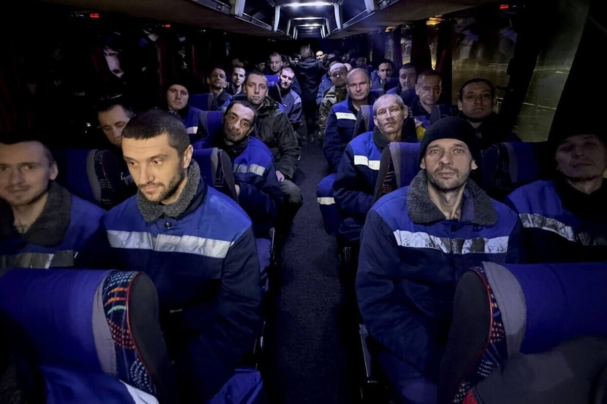 Звільнені полонені. Фото: з Телеграм-каналу Володимира Зеленського 