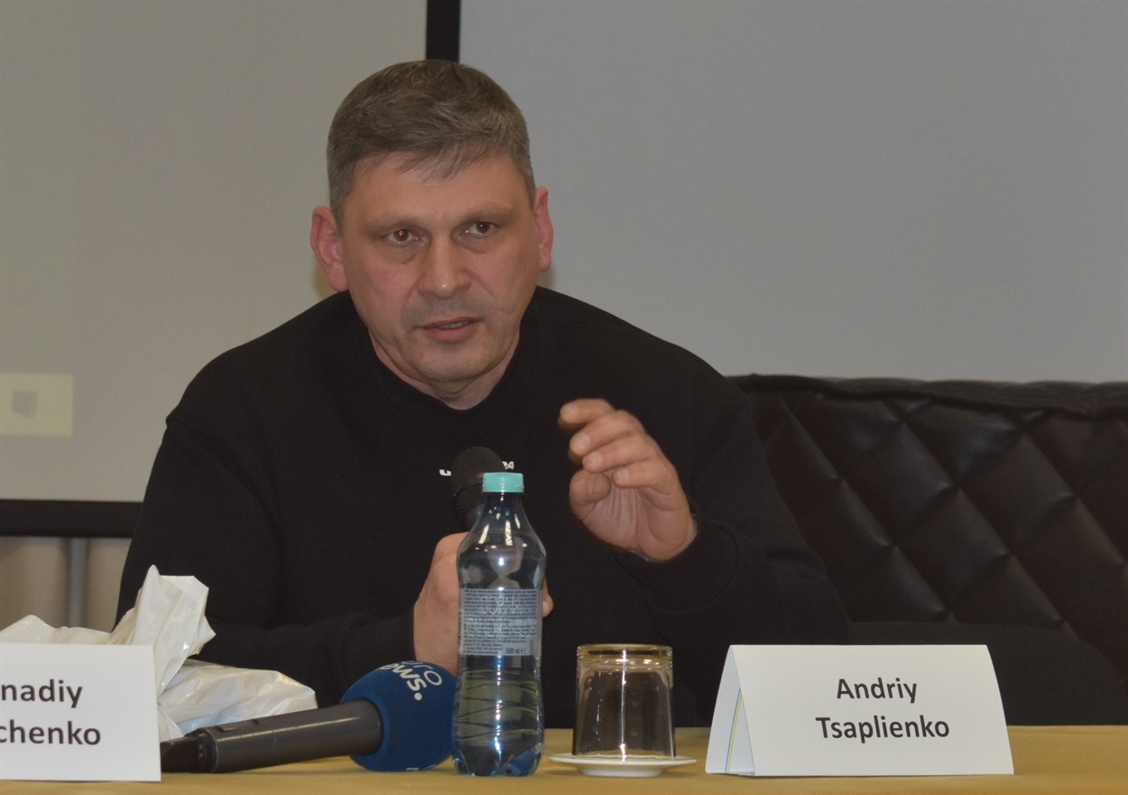 Андрій Цаплієнко, український журналіст, військовий кореспондент, телеведучий, сценарист, режисер документальних фільмів 