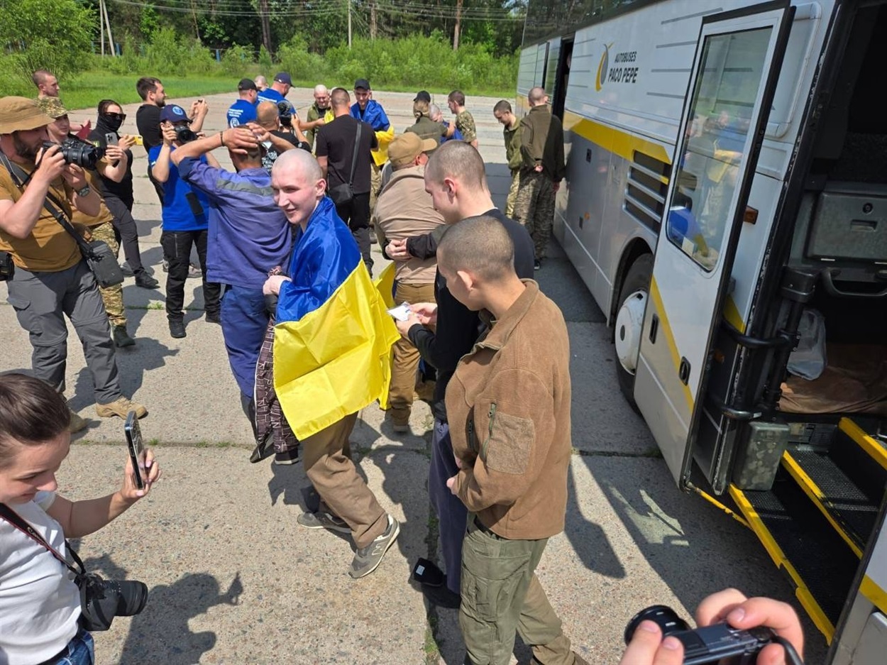 Повернення українських військовополонених. Фото: Телеграм-канал Zelenskiy/Оfficial