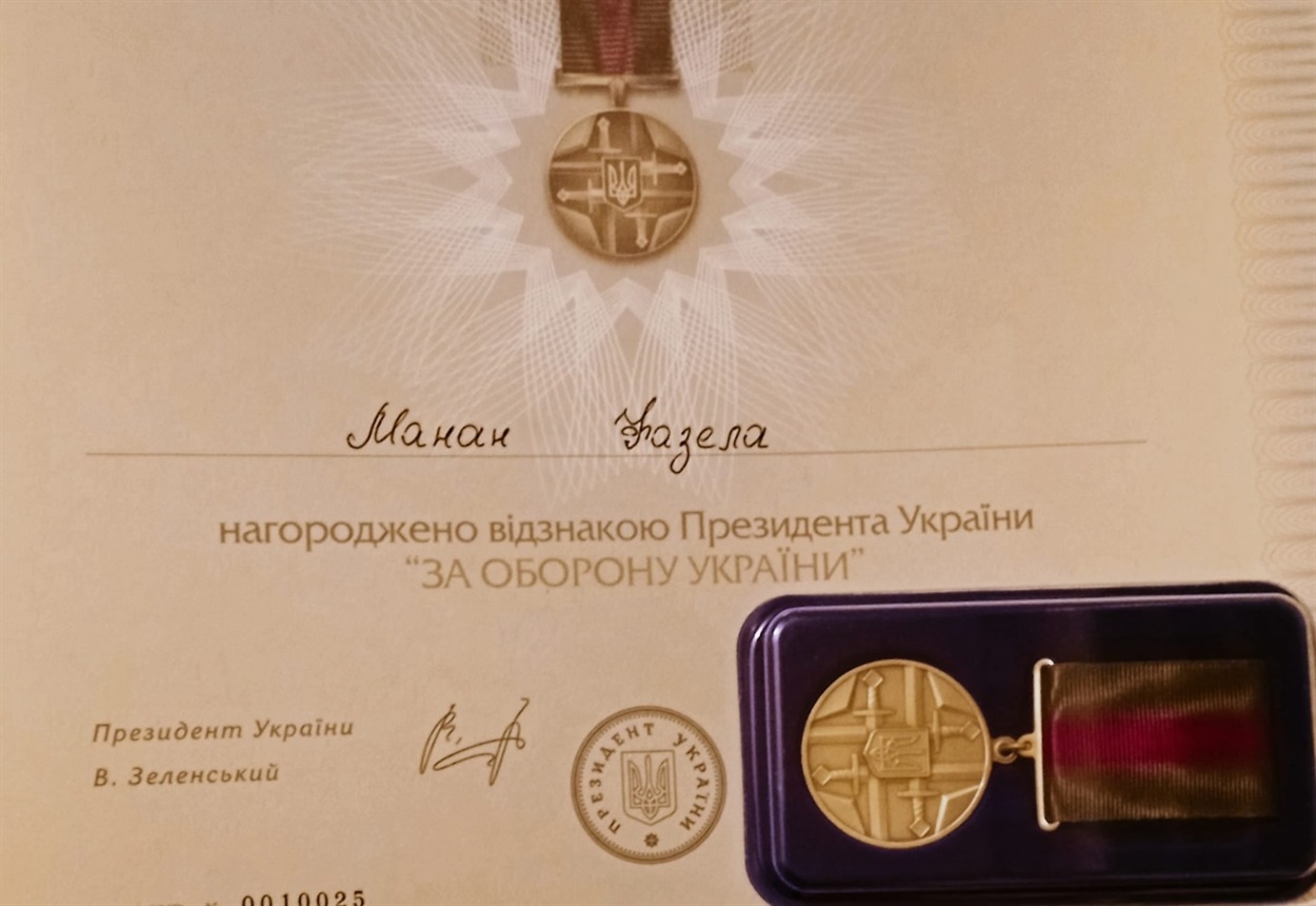 Відзнака Президента вручена Фазелю Манану. Фото з особистого архіву Ф. Манана
