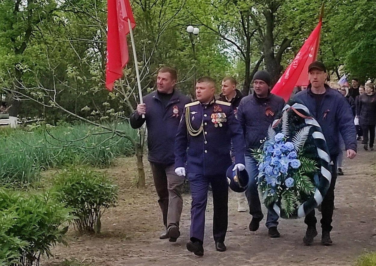 Мітинг в Нижніх Сірогозах 9 травня 2022 рік. Фото: окупаційний Телеграм-канал