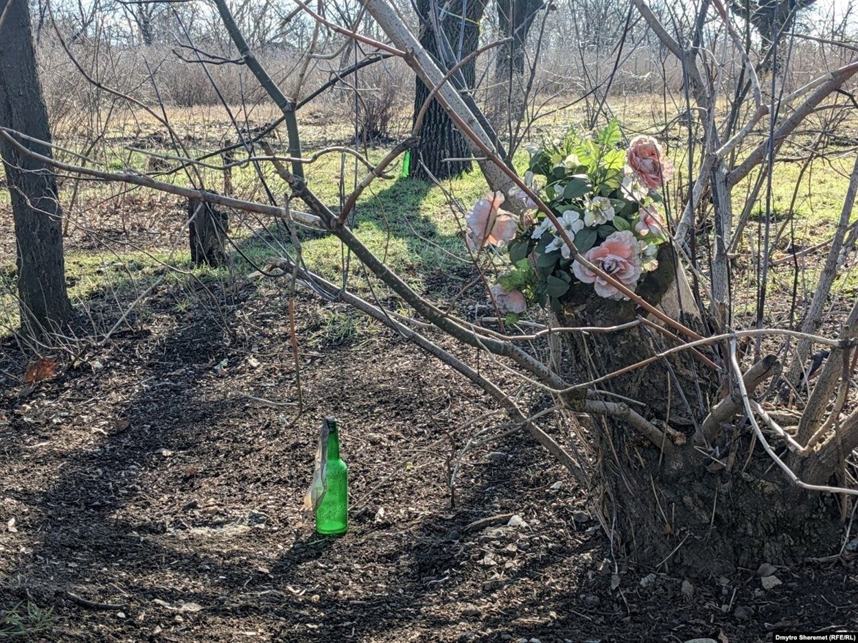 Бійці територіальної оборони під час бою з окупантами мали лише стрілецьку зброю та «коктейлі Молотова». Фото: Dmytro Sheremet@ RFE/RL