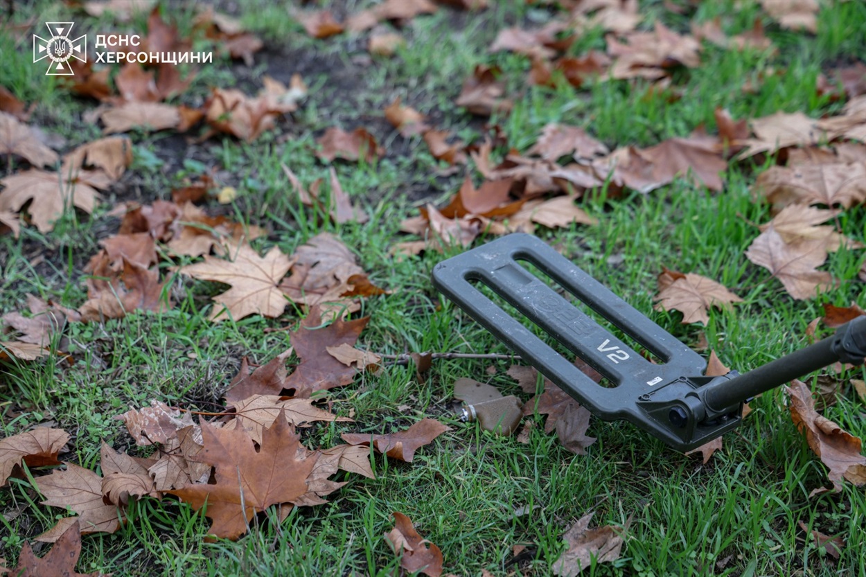 Розмінування Херсонщини. Фото: Головне управління ДСНС України у Херсонській області